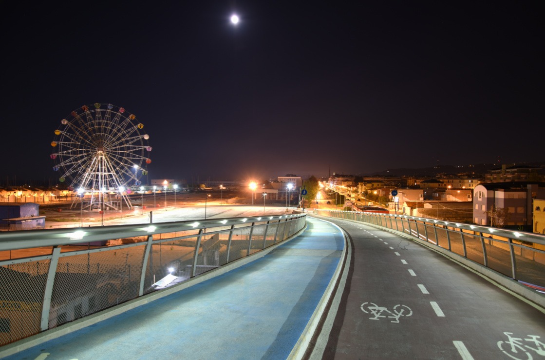 Pescara di notte, Ponte del Mare